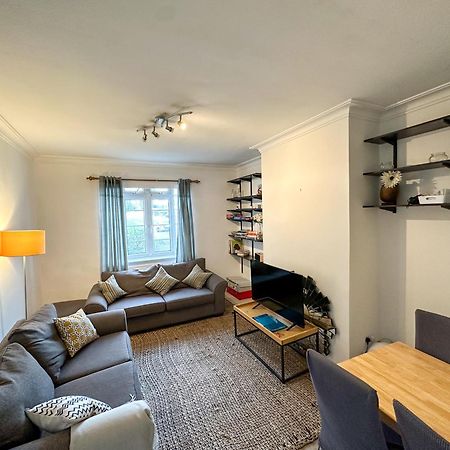 2 Bed Flat - Short Walk From Brent Cross Station Apartment Hendon Exterior foto